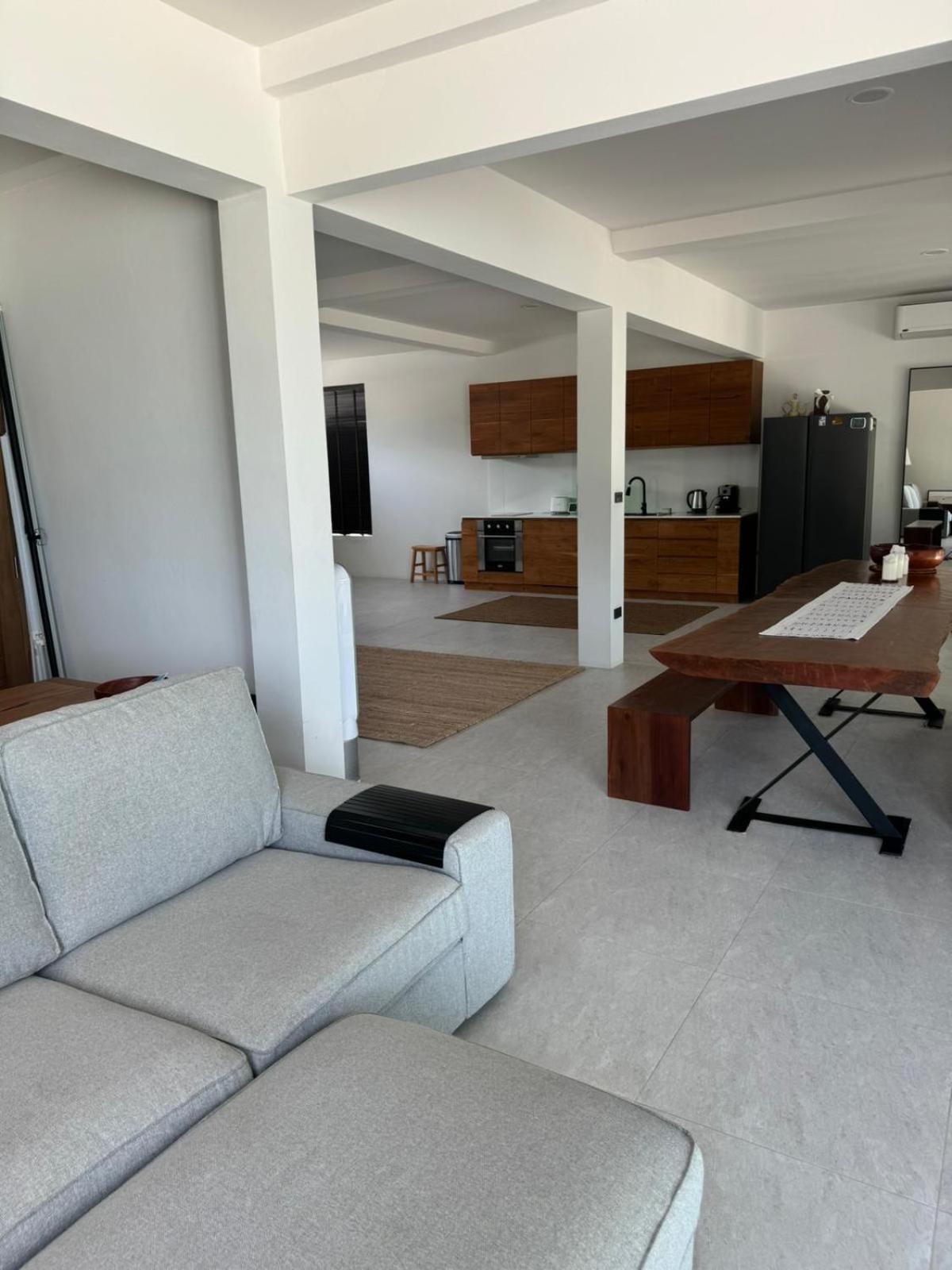 Muse&mingle Contemporary Beachfront Loft Apartment
