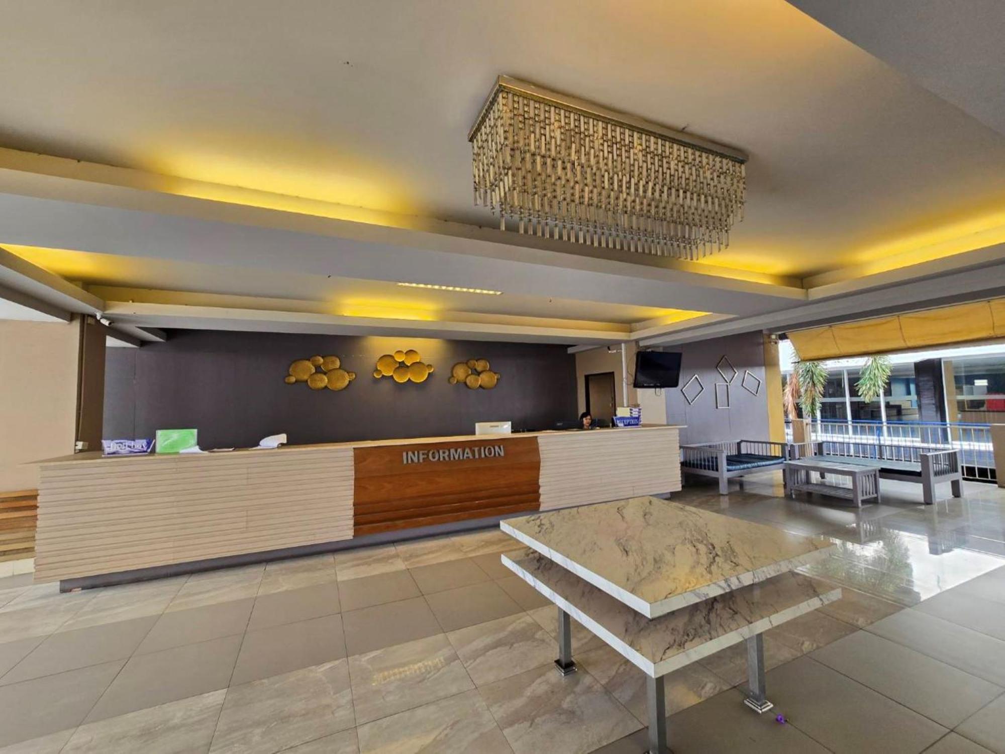 Plaza Hotel Jomtien Beach