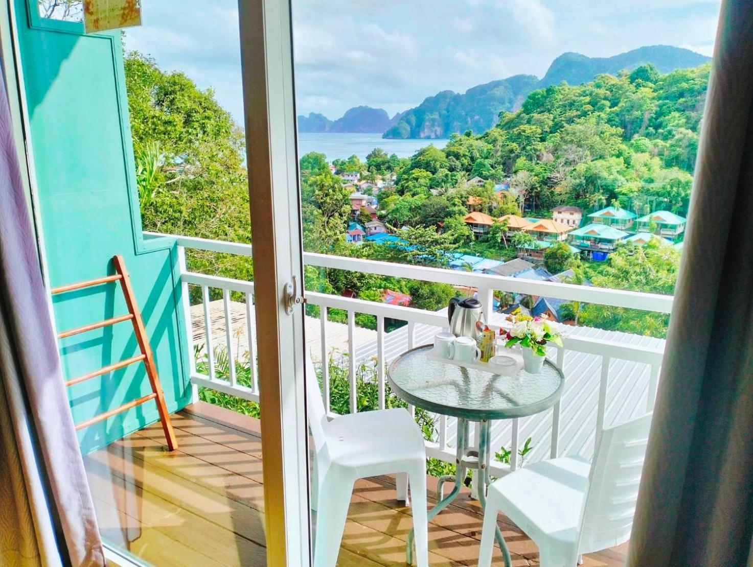 Blue View House Hostel