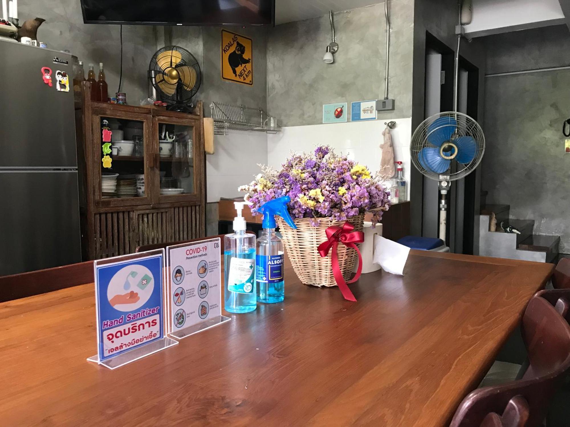 Hostel Baan Lung Poshtel *