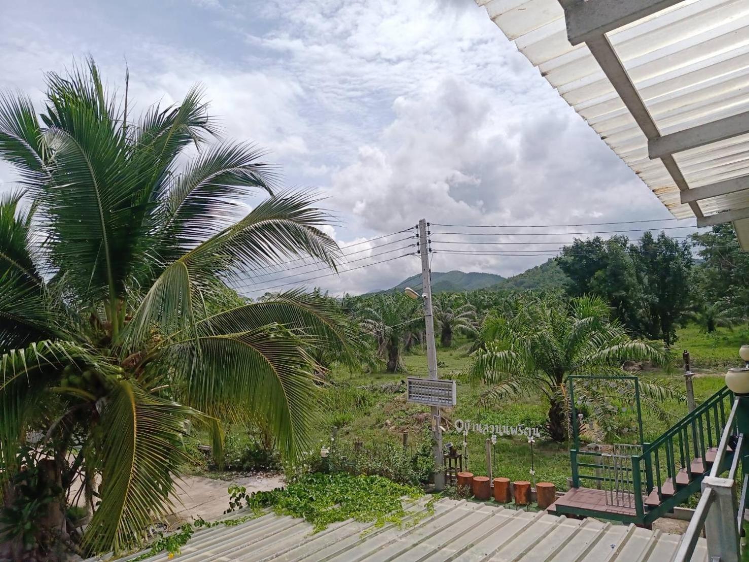Suan Nopparat Guest house Suan Phueng