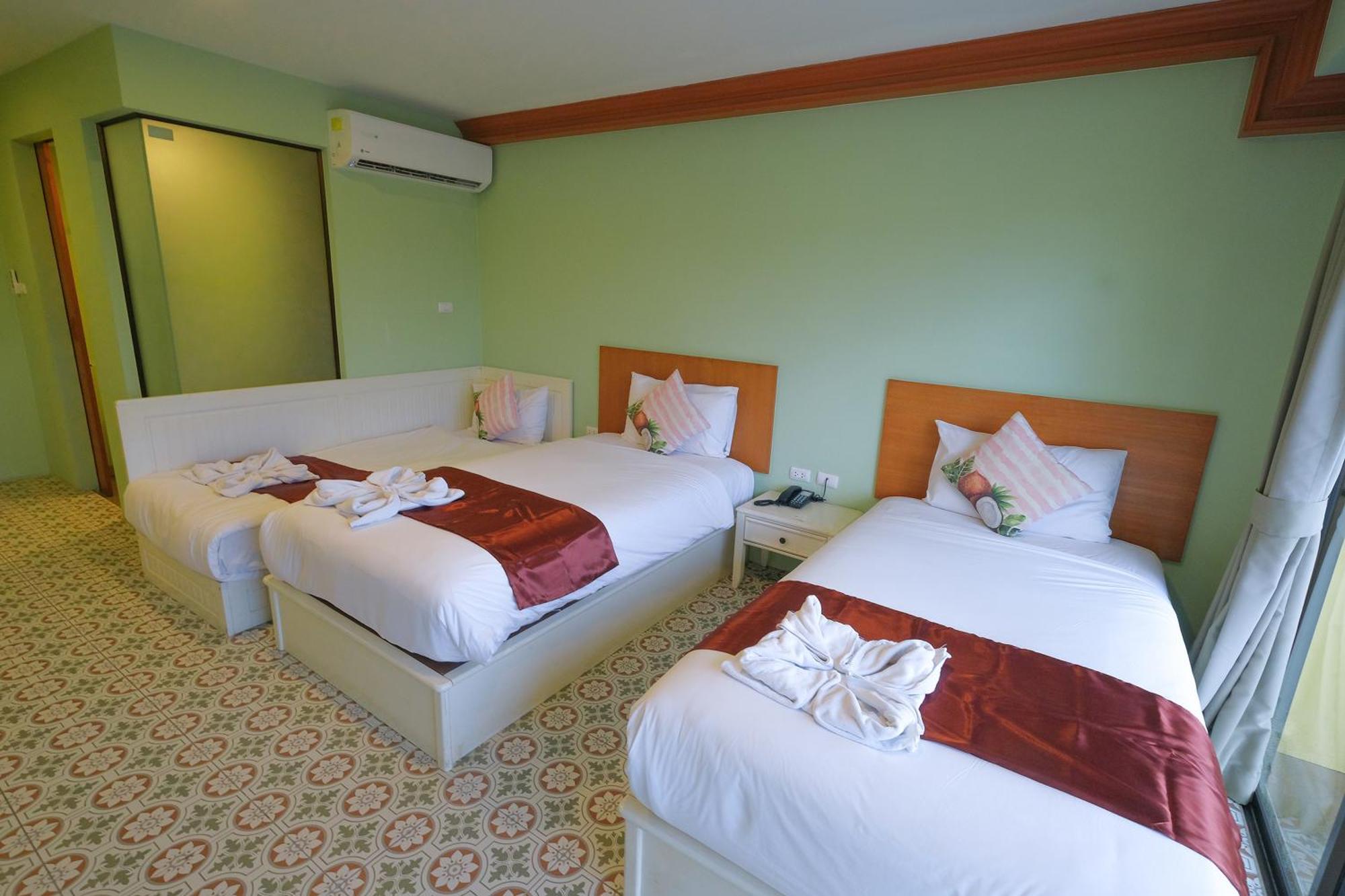 Hotel The Pineapple 4*