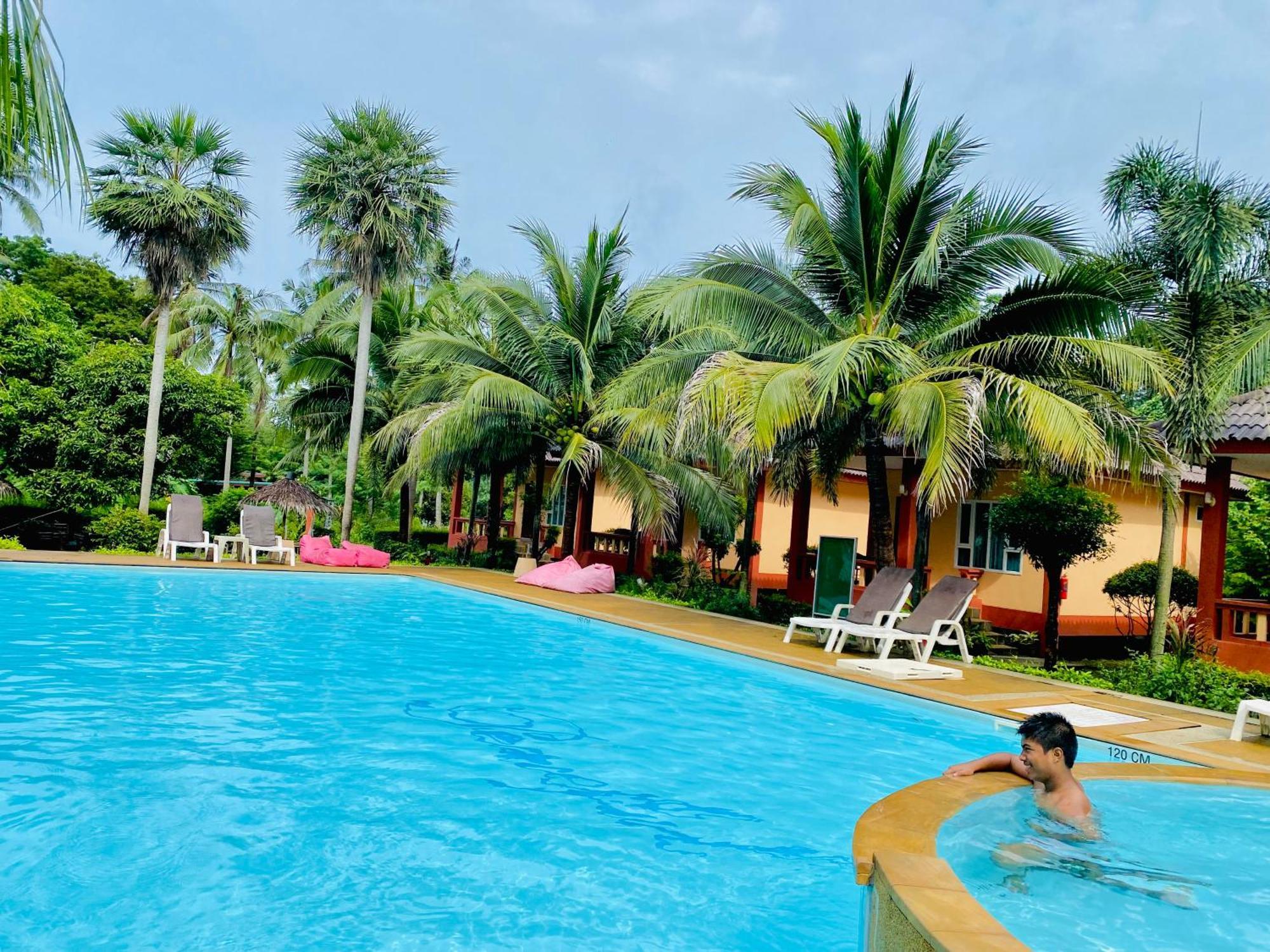 Peaceful , Long - Resort