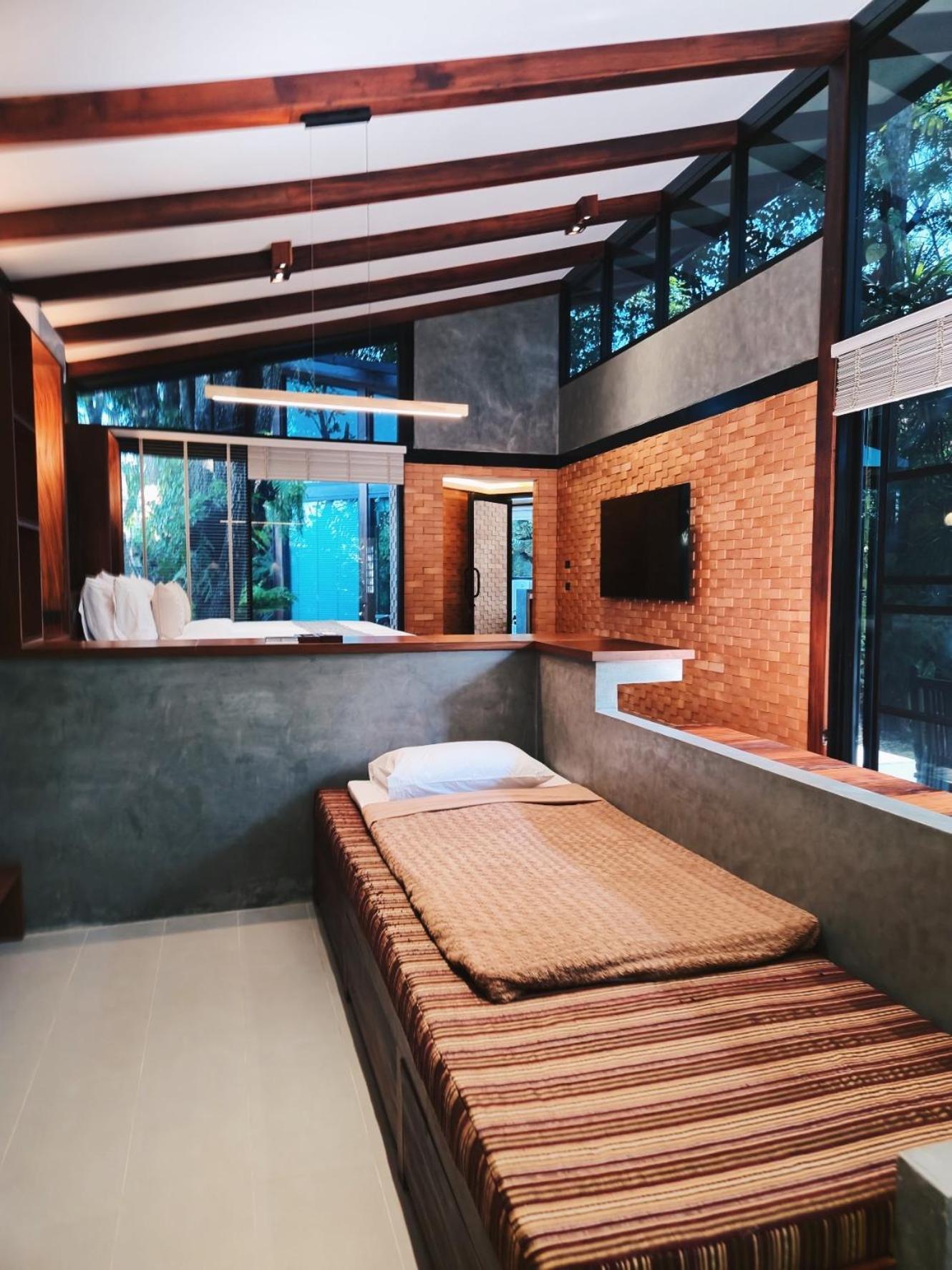 Resort Baansuwanburi - บ้านสุวรรณบุรี 3*