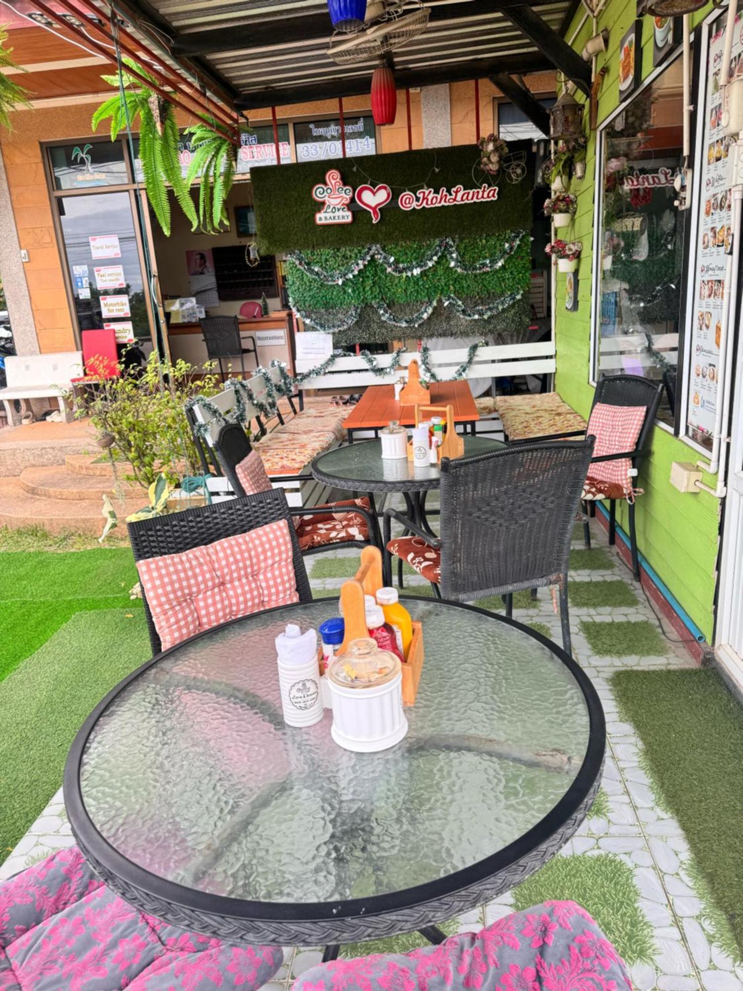 Resort Rim Khao 2*
