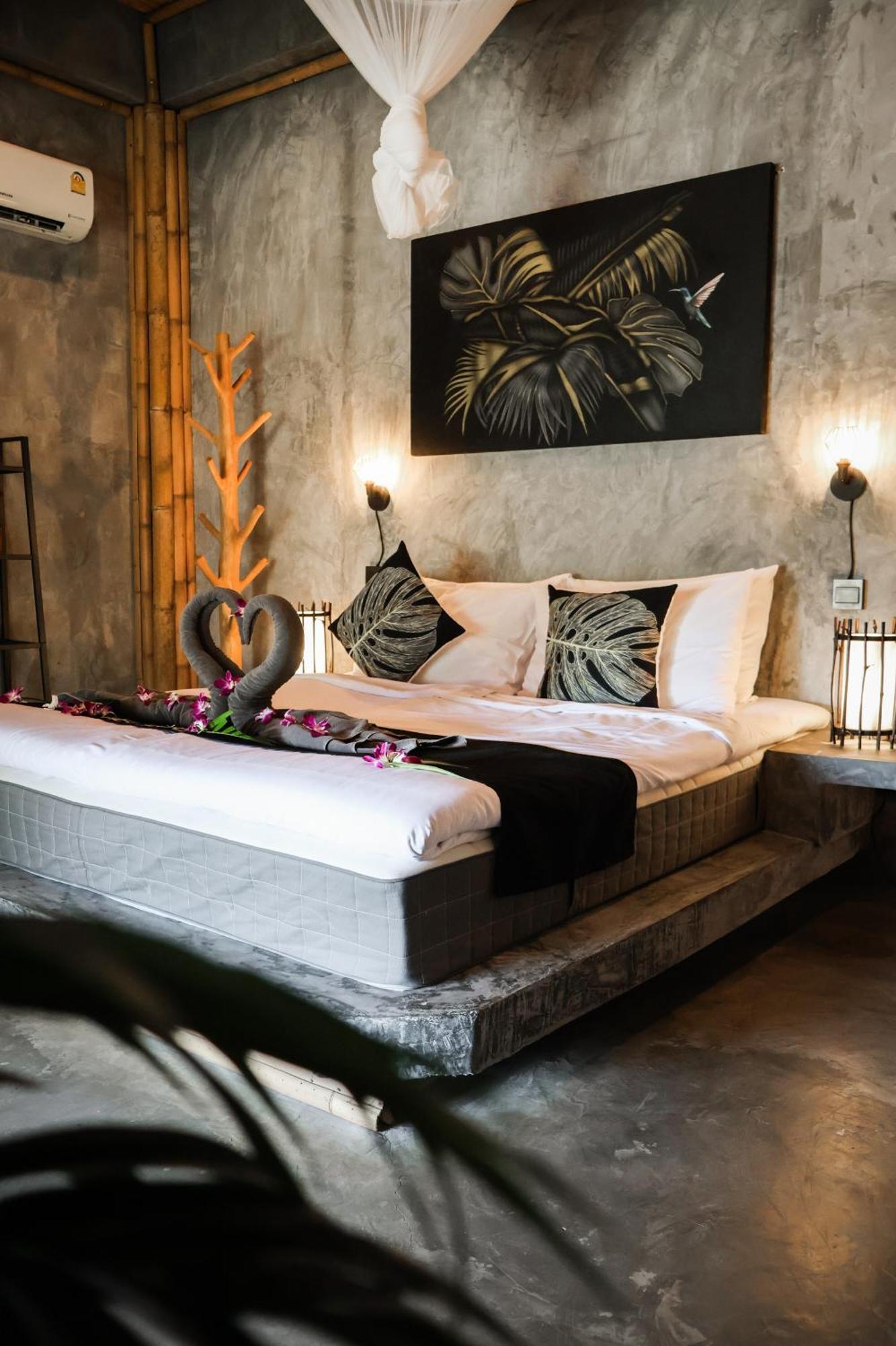 The Lazy Hotel
