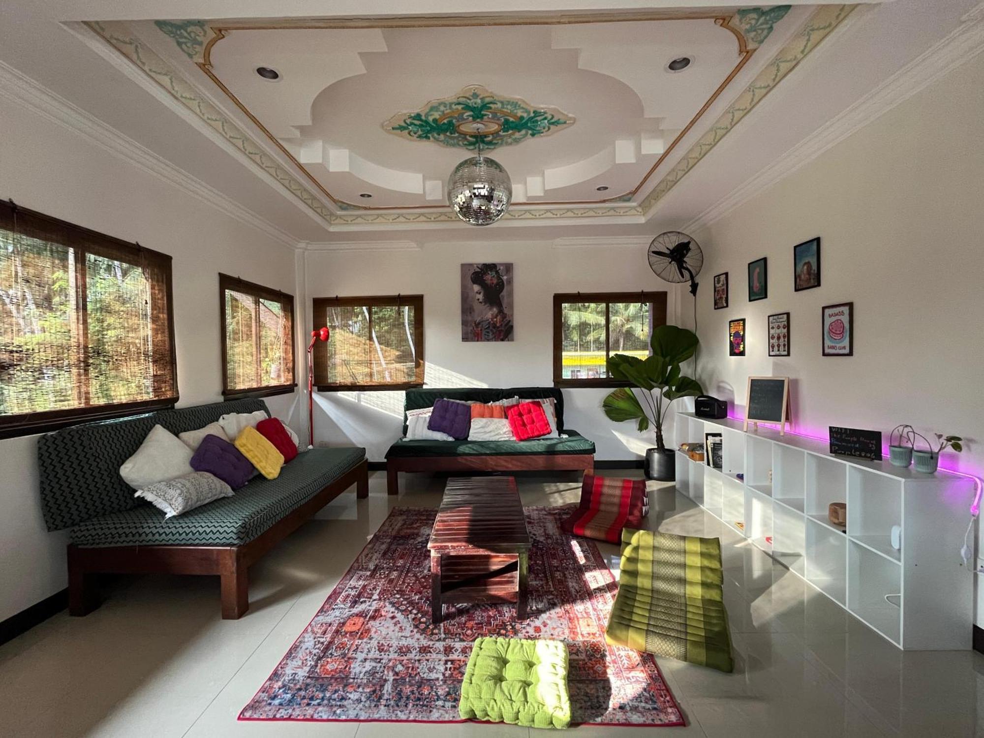 Purple House - Female Only Boutique * Ko Pha Ngan