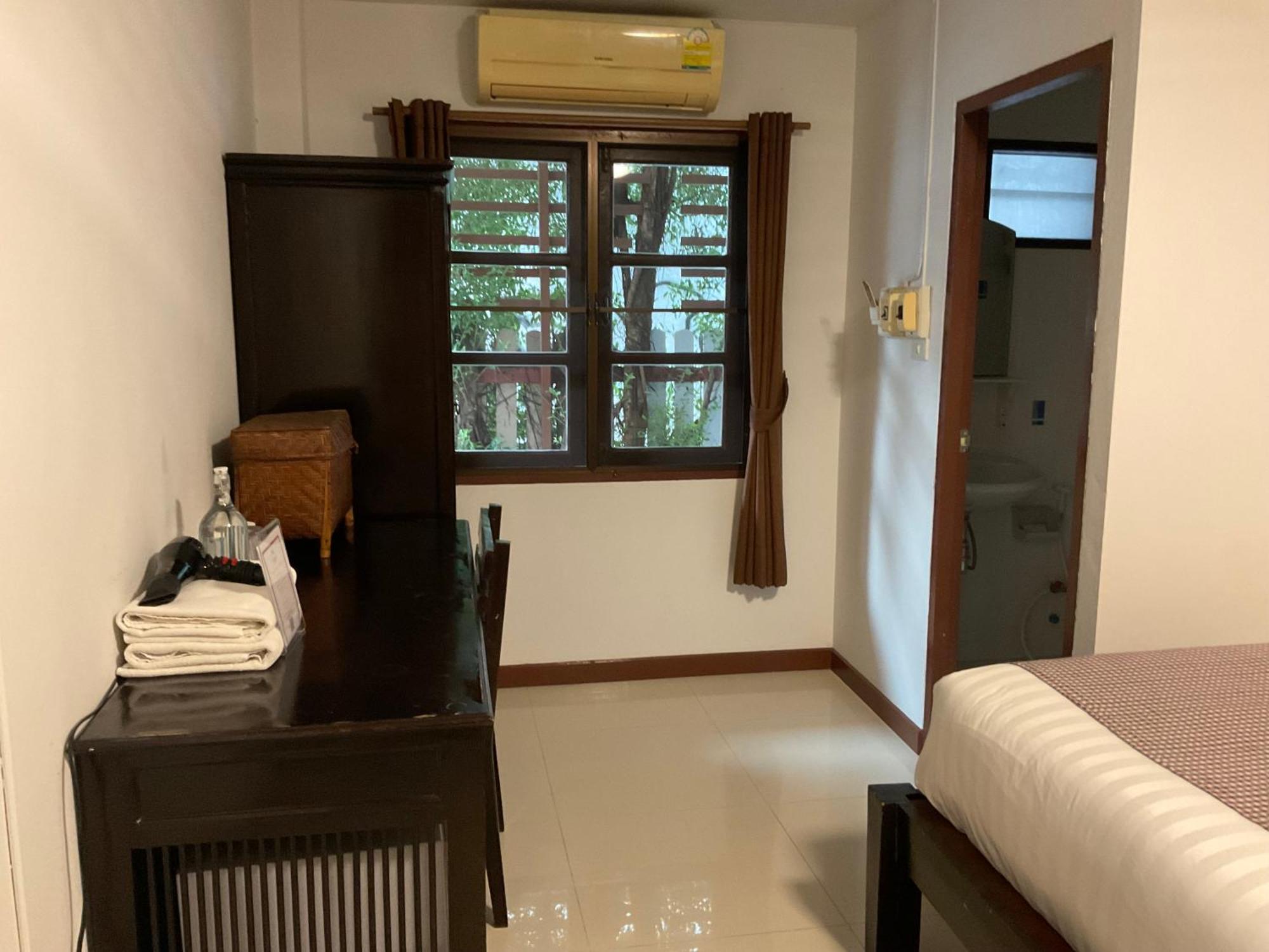 Baan Klang Vieng Chiang Mai