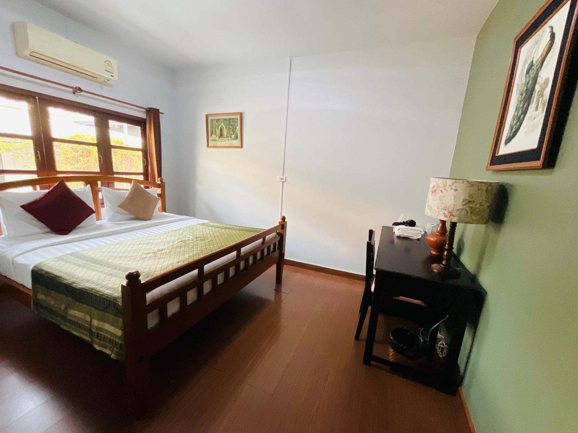 Baan Klang Vieng Chiang Mai