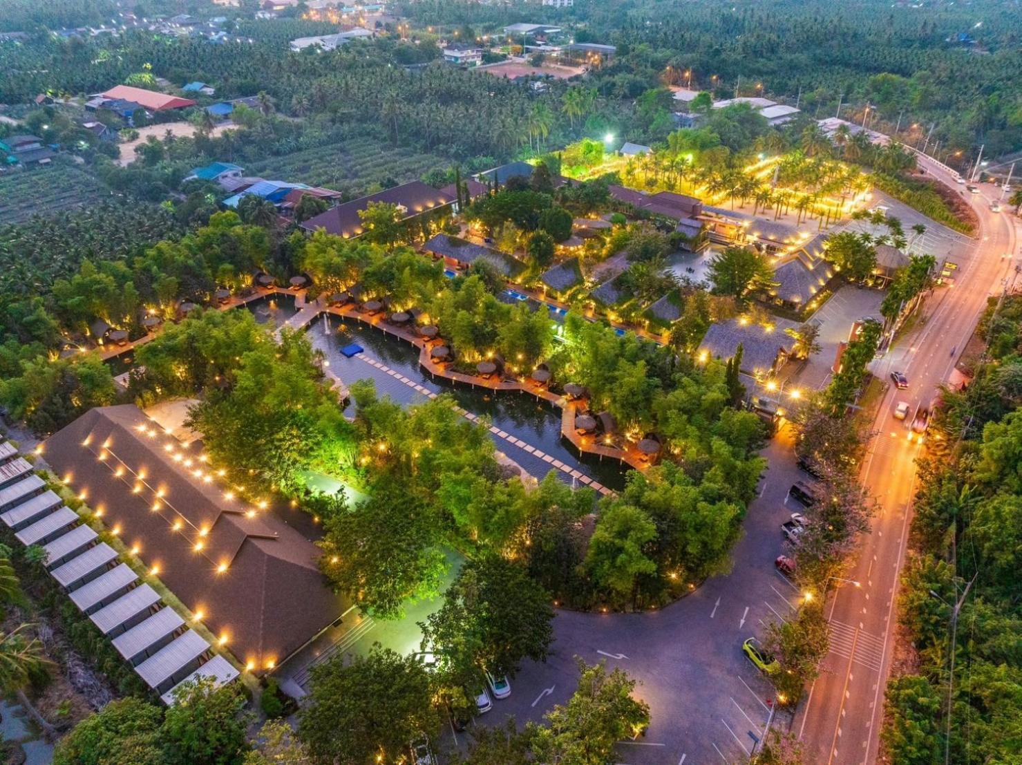 Resort Khum Damnoen