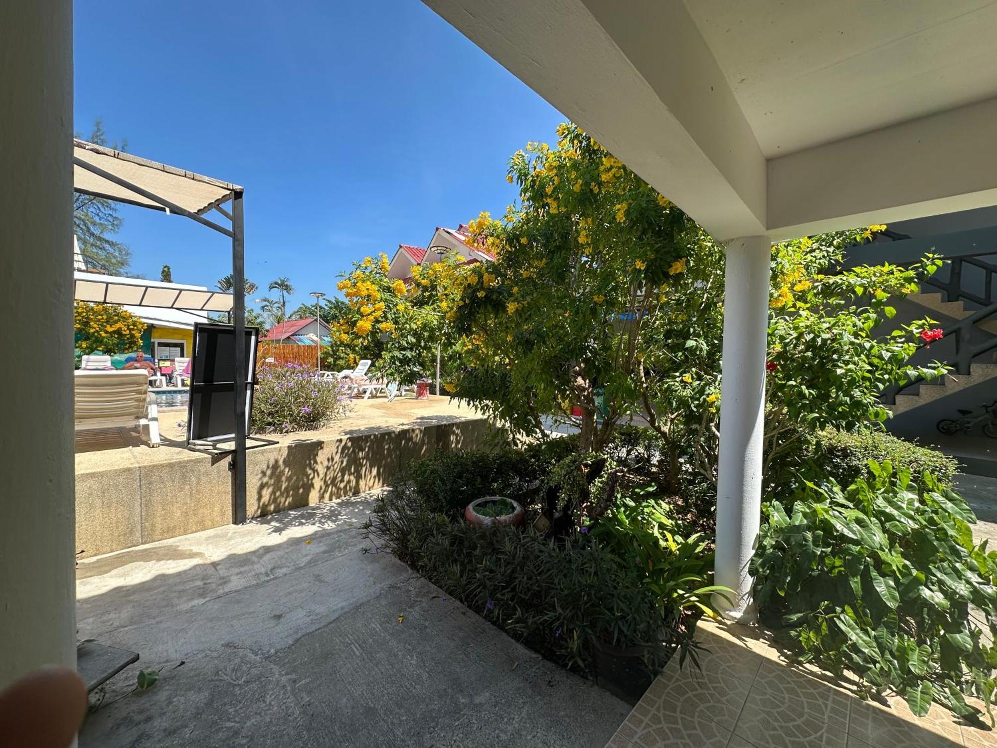 Lanta Garden Guest house 3*