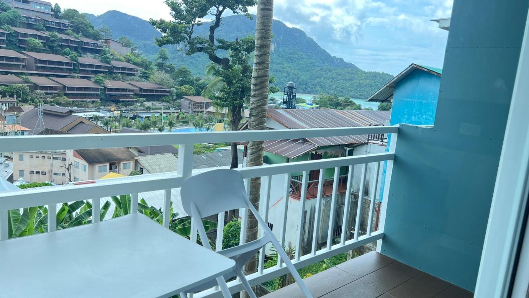 Hostel Blue View House