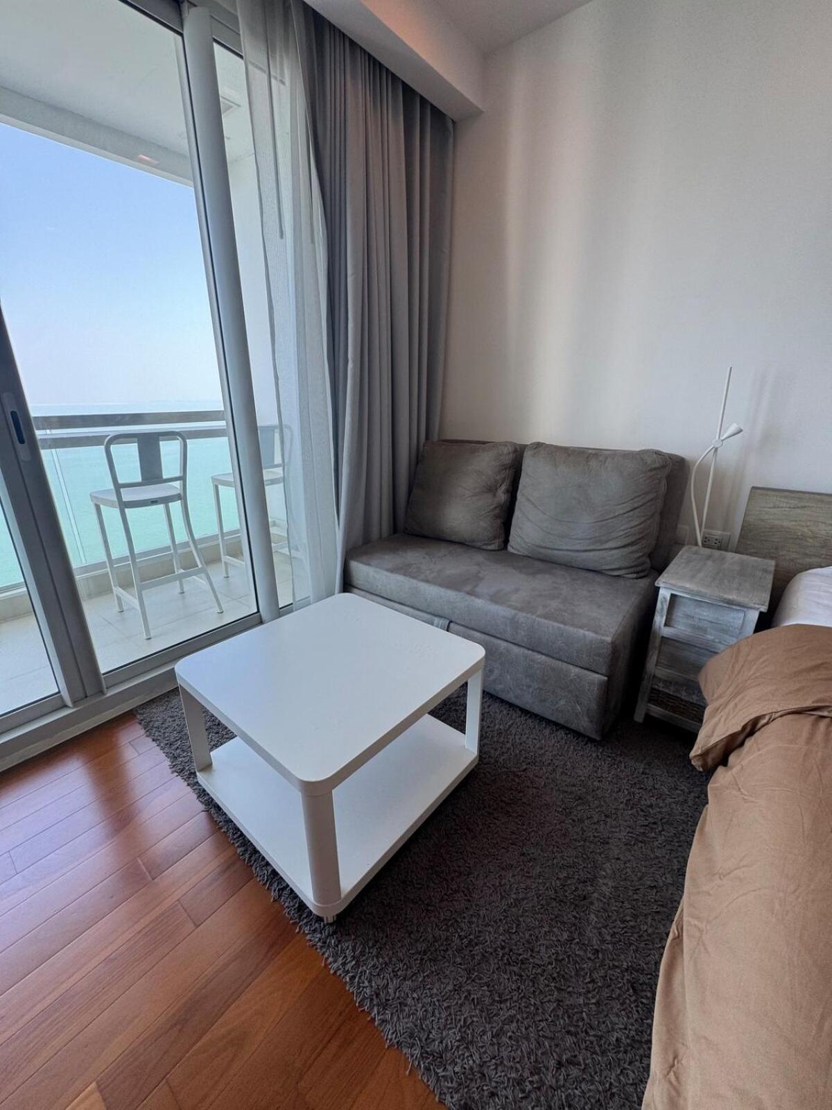 The Palm Wongamat ,world Class Luxury Seaview Condo, Private The Sanctuary Of Truth Apartment Pattaya