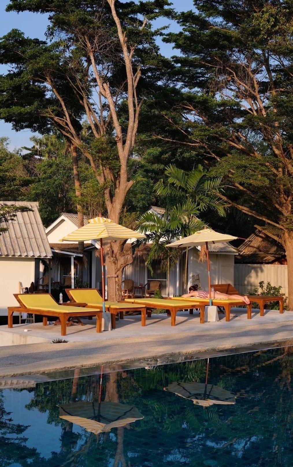 Sea Escapes Resort *