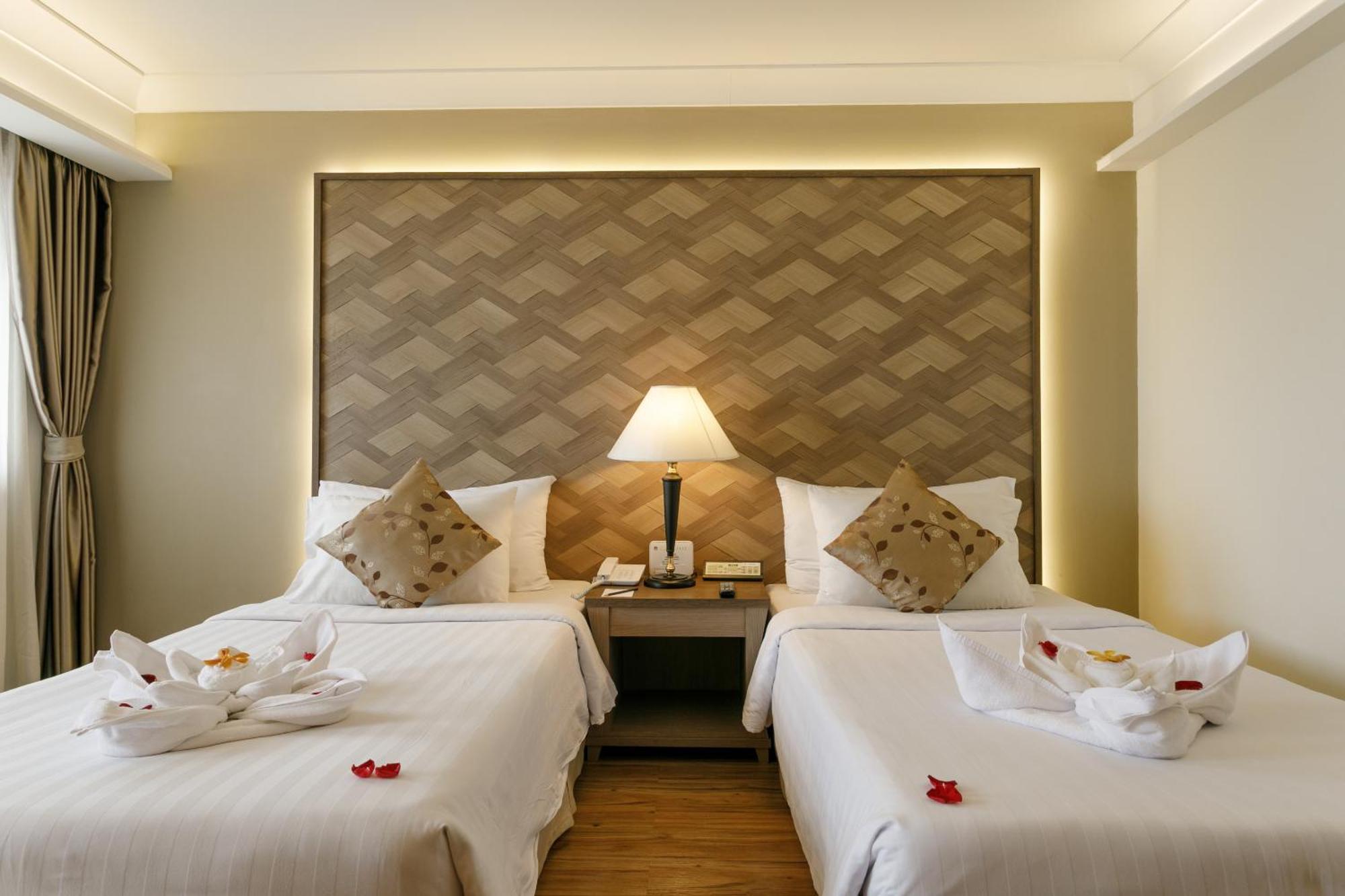 Amora Thapae Hotel