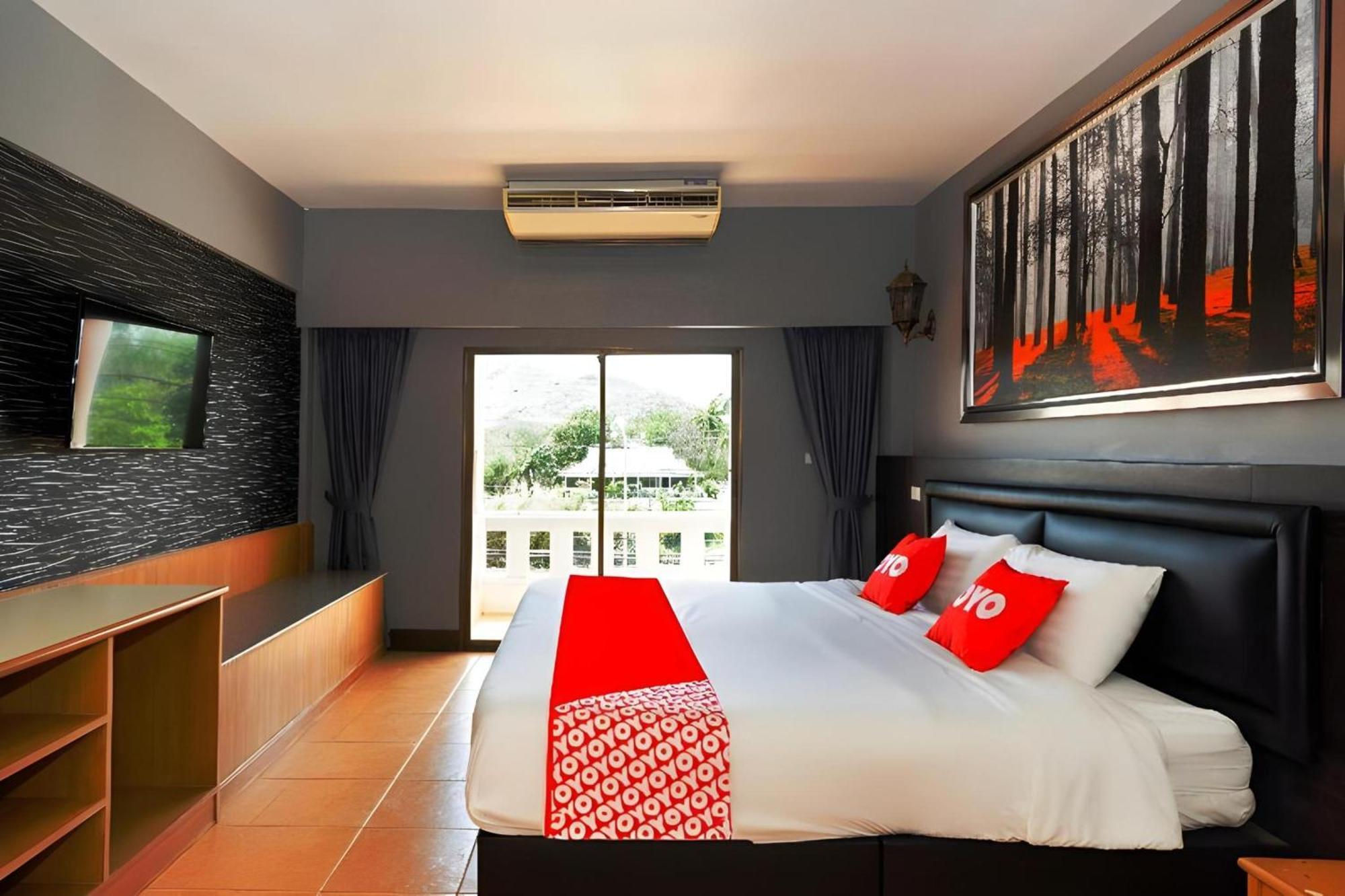 Highway Hotel Hotel 3*