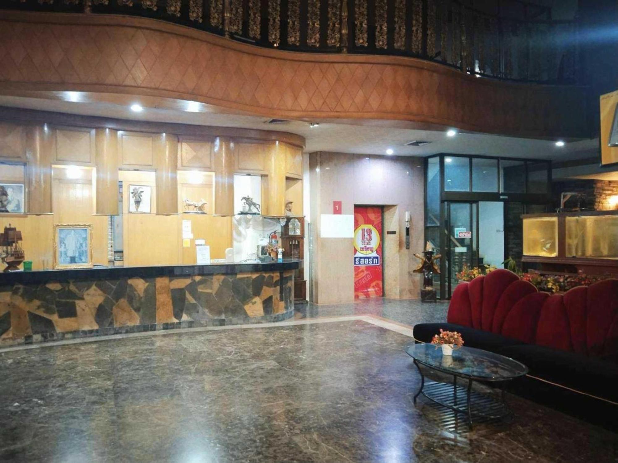 Oyo 75466 -13 Coins Bang Yai Hotel
