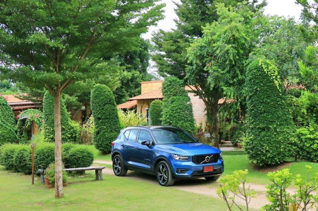 Resort Tuscany Country Suan Phueng