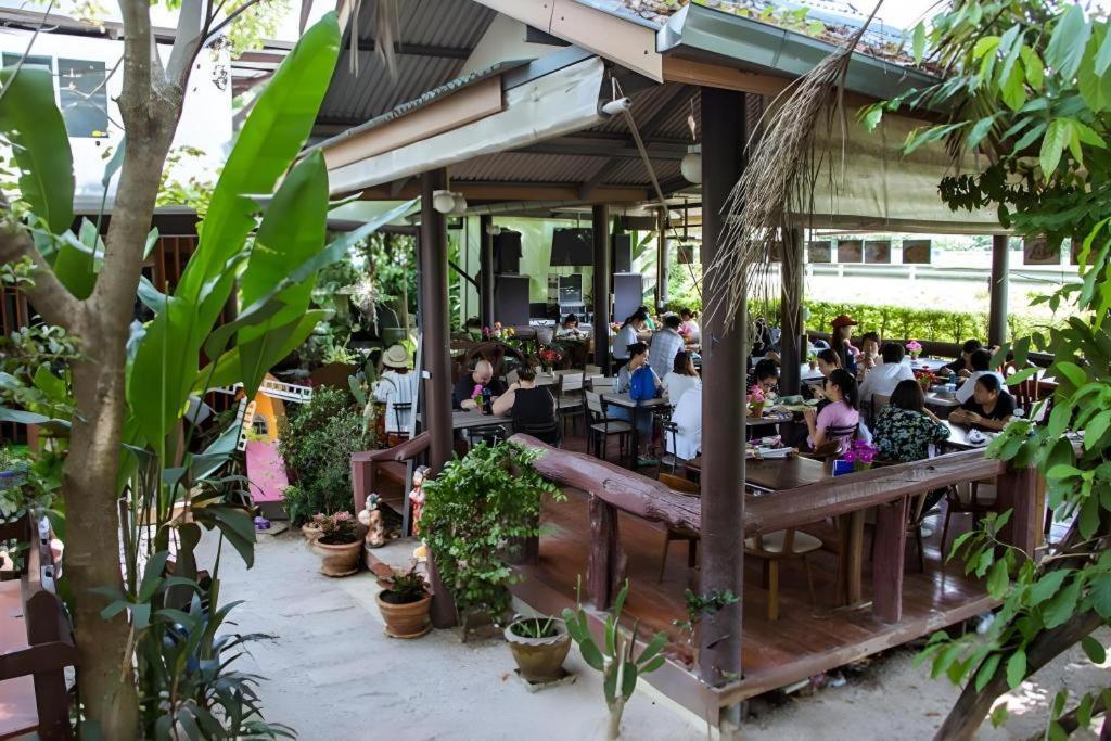 Chang Puak Resort 2*