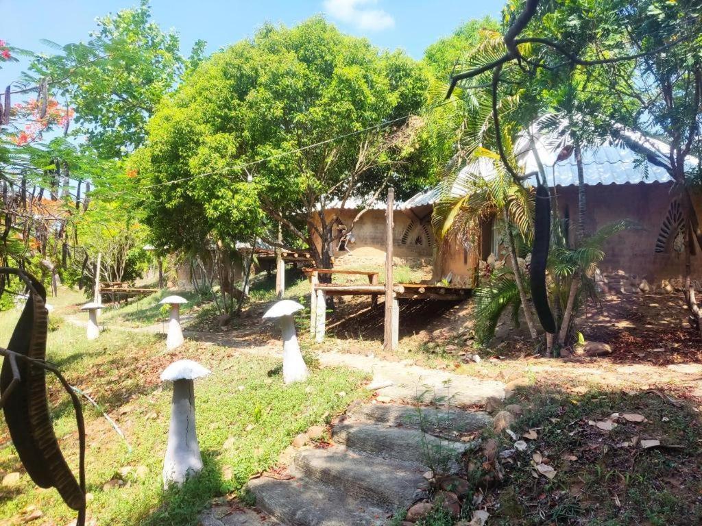 Banrai Pornsawun Suan Phueng