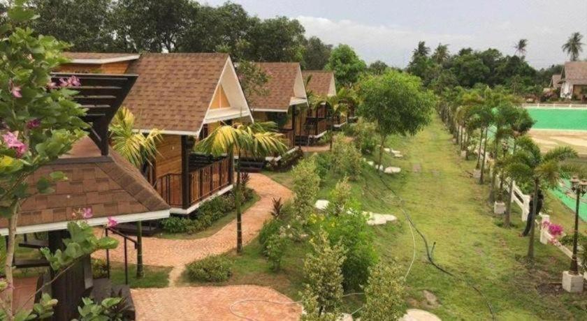 Chang Puak 2* Damnoen Saduak