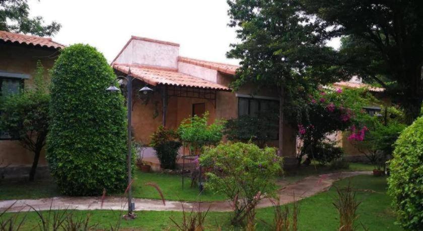 Resort Tuscany Country Suan Phueng