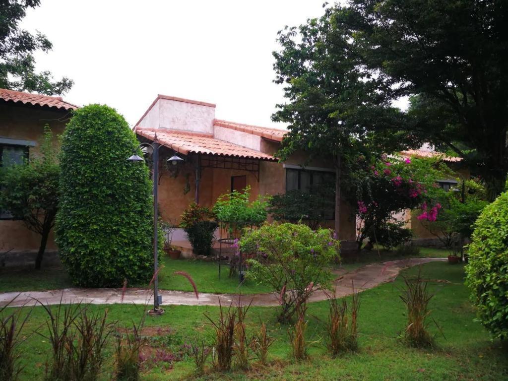 Tuscany Country Suan Phueng