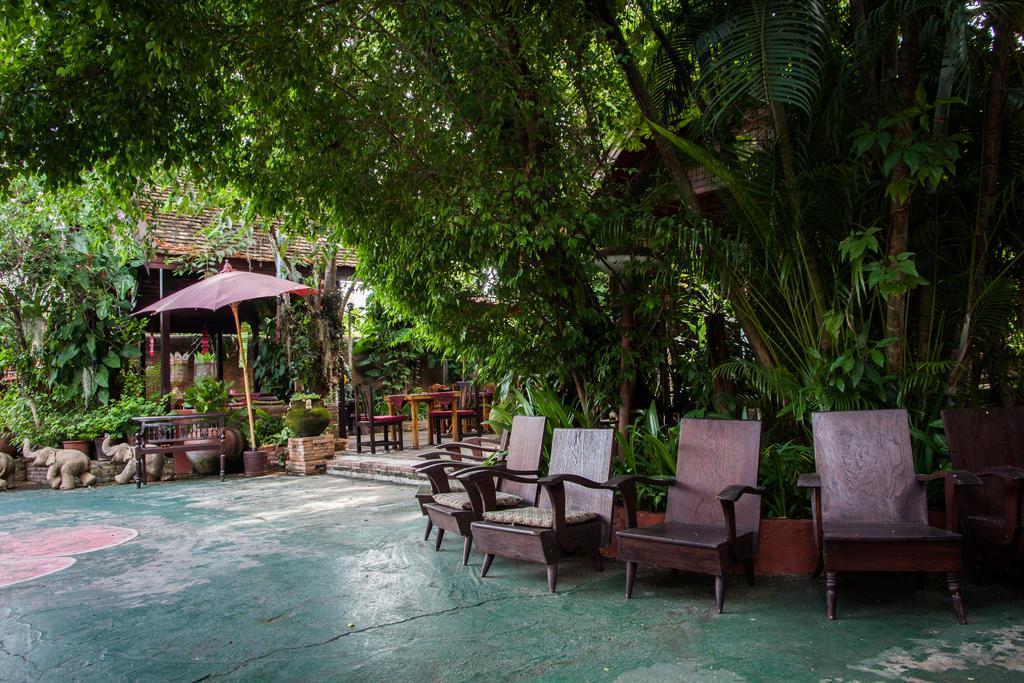 Acomodação com café da manhã  Joy's House & Tour