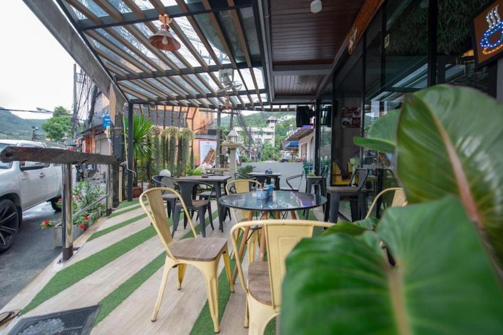 Hotel Oyo 314 The Space 2*
