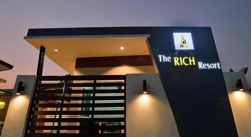 The Rich 2*
