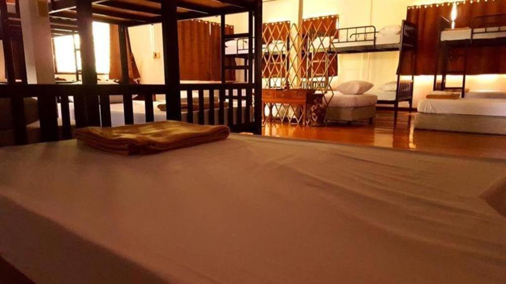 Super Hostel *