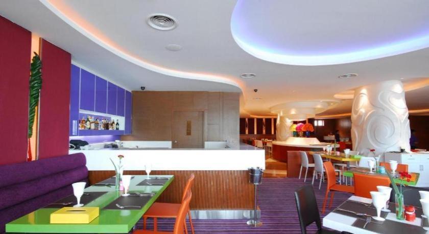 Hip Hotel 3*