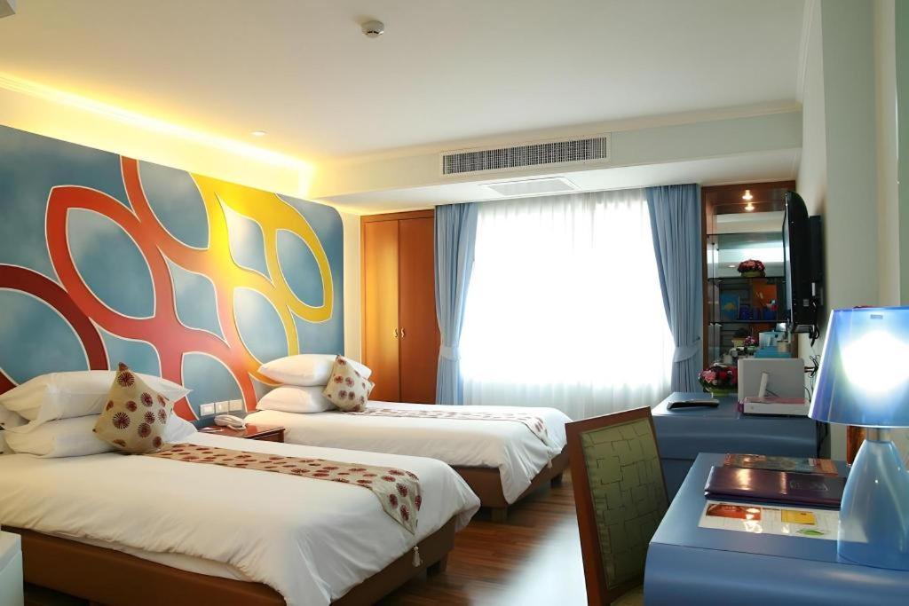 Hip Hotel 3*