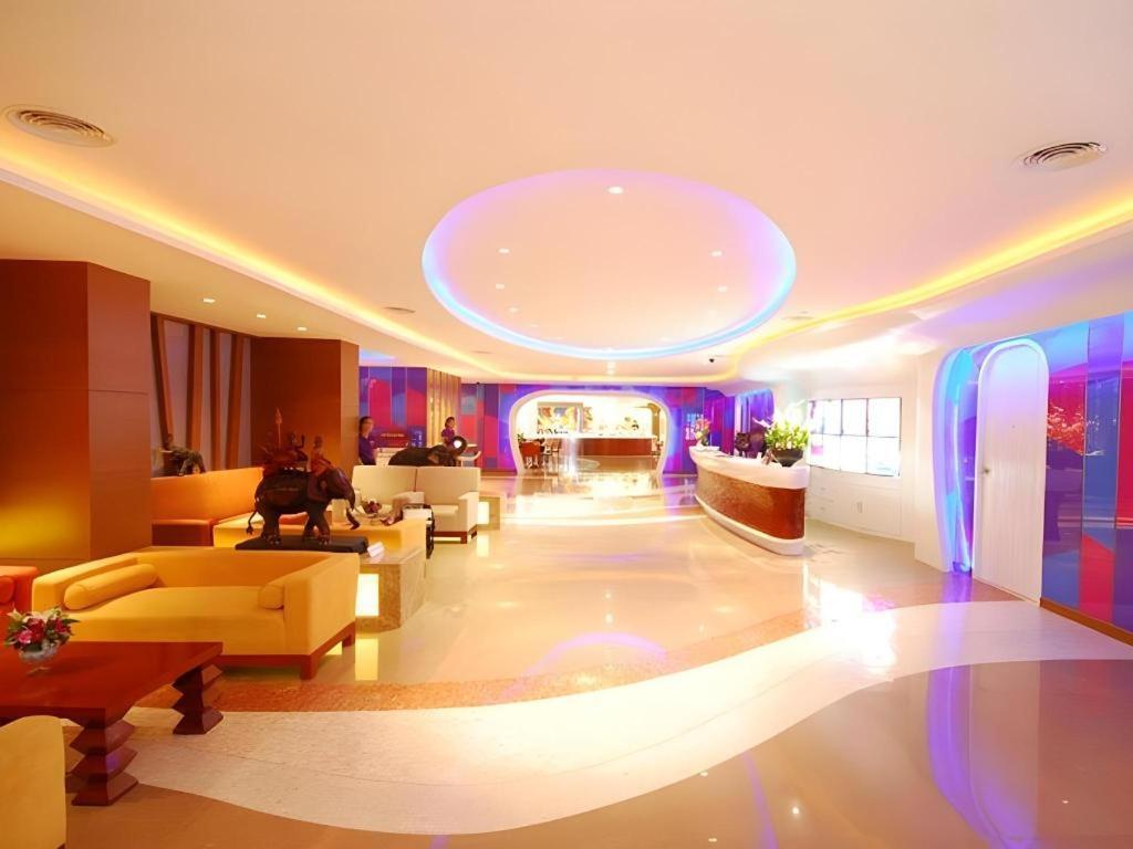 Hip Hotel 3*