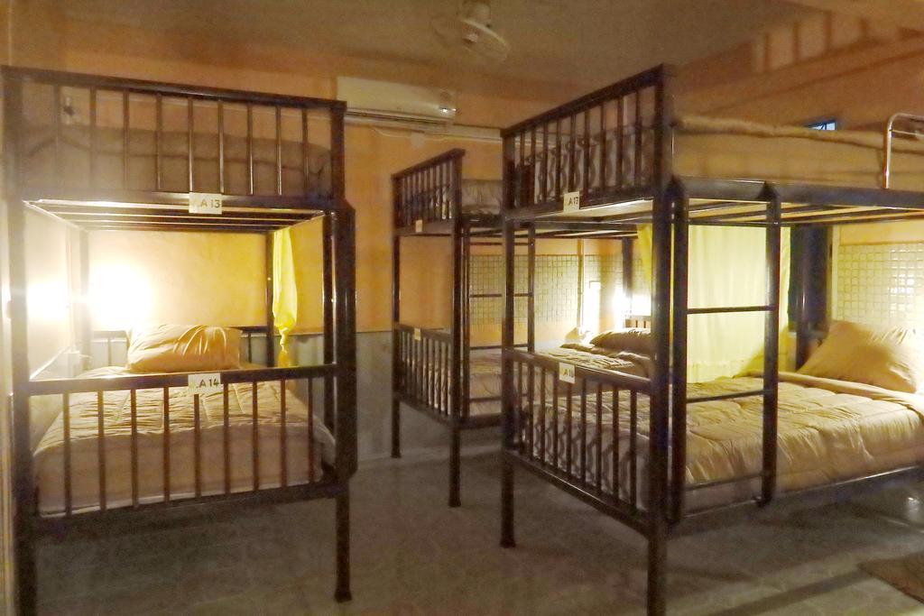 Jinda Hostel *