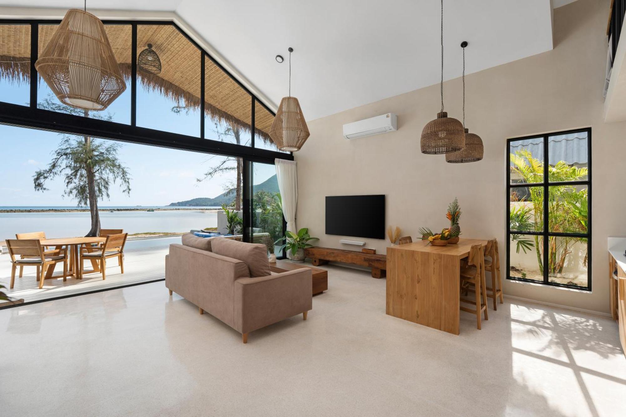 Villa Rachel 2br - Beachfront Pool