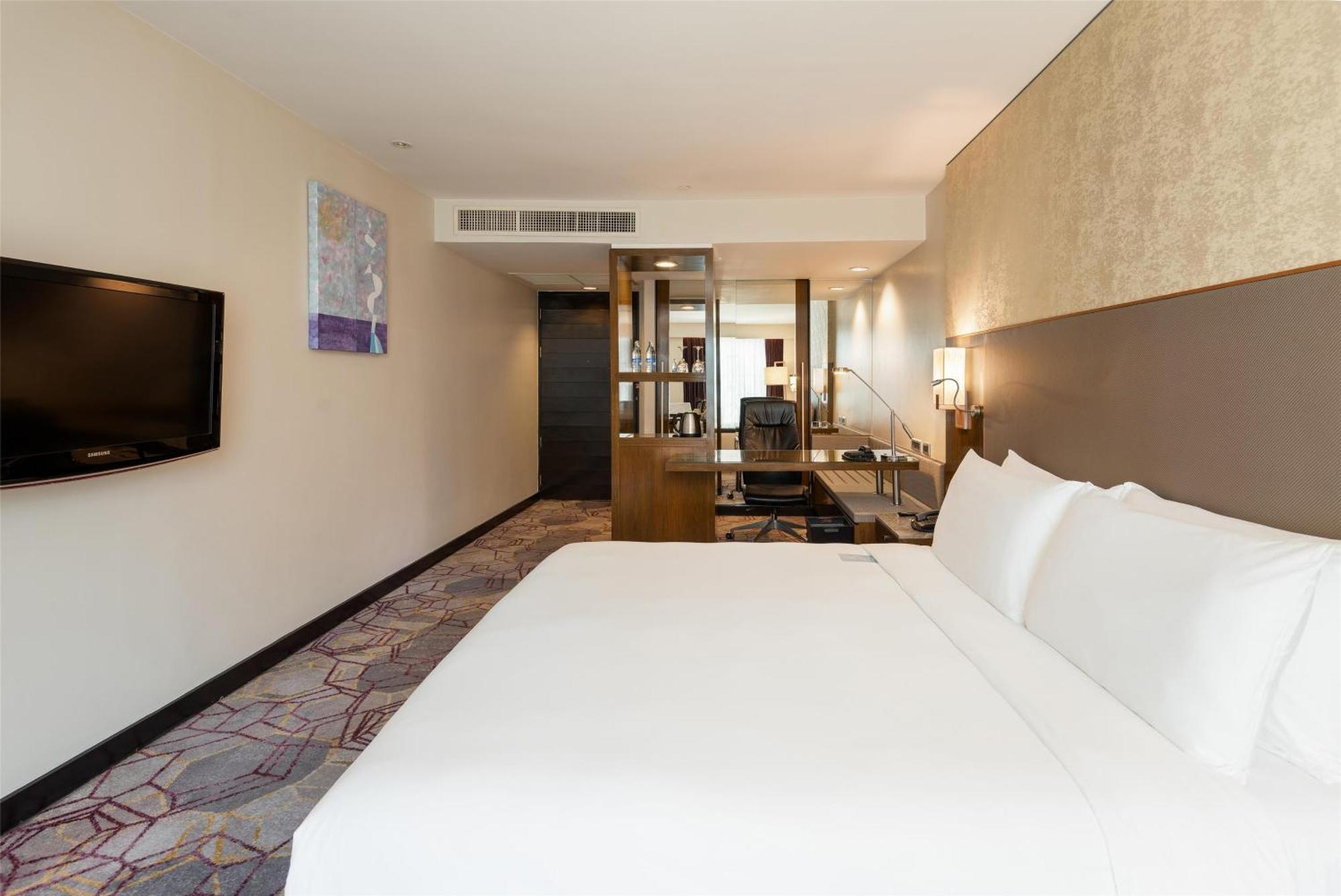 Radisson Sukhumvit Hotel 4*