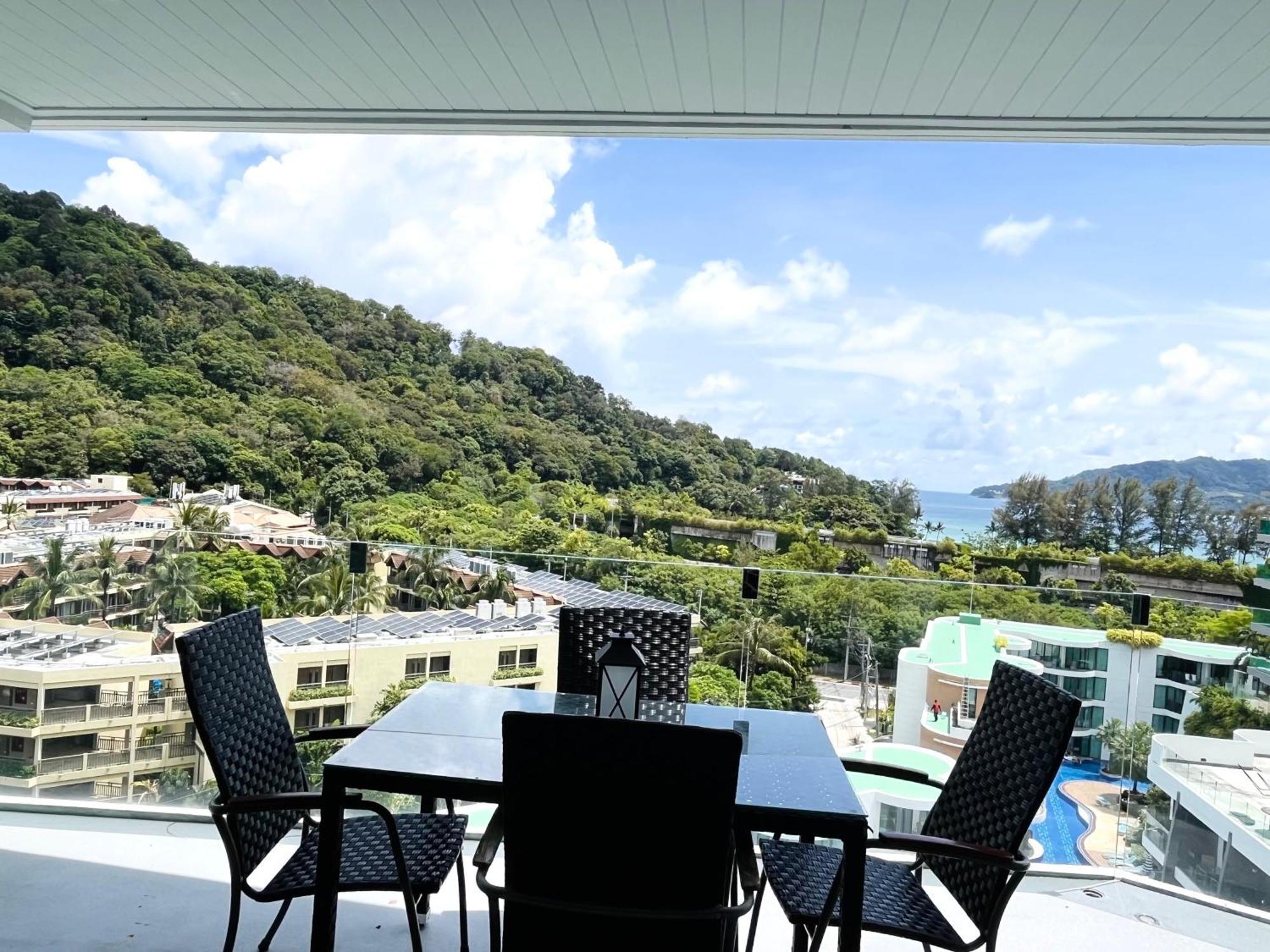 Twin Sands Penthouse * Patong
