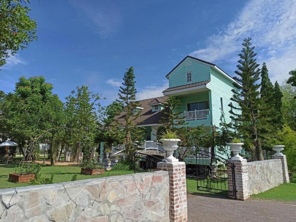 Resort Charisma 3*