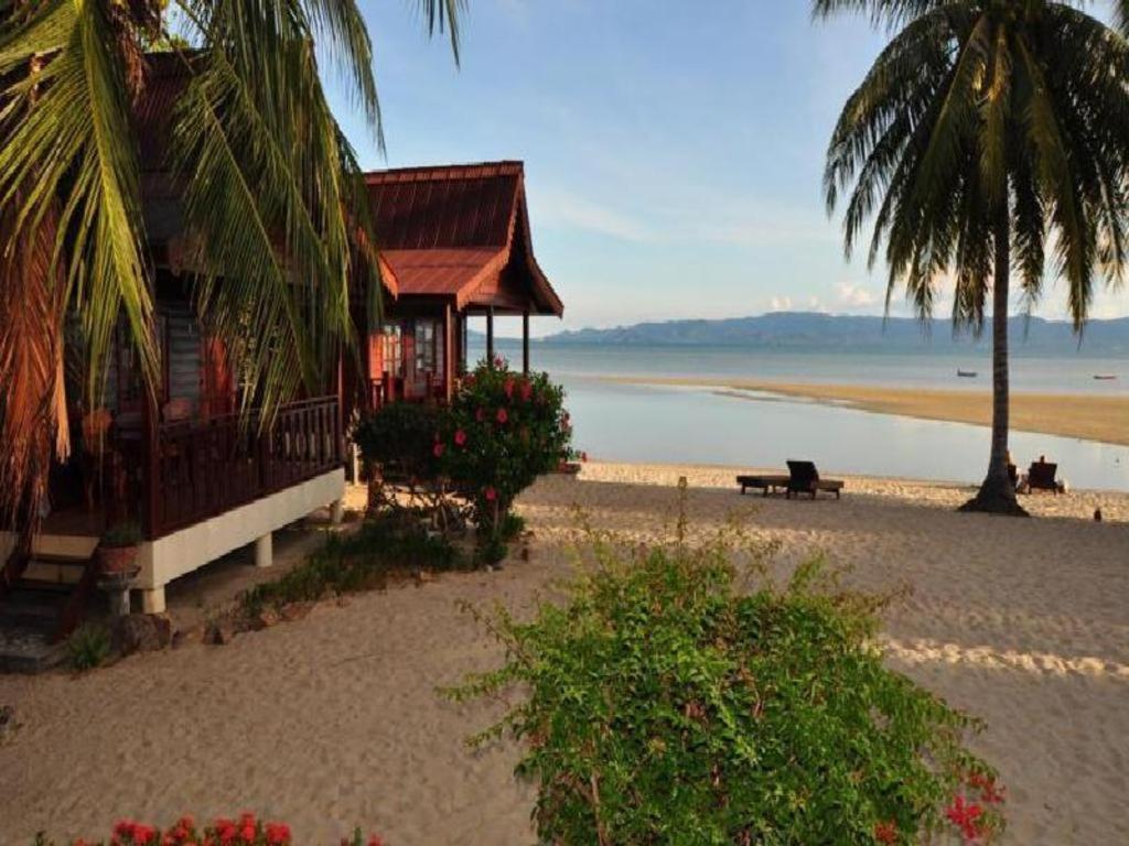 Phangan Rainbow Resort 2*