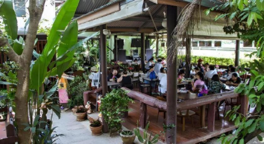 Resort Chang Puak Damnoen Saduak