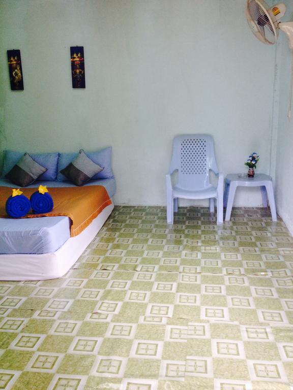 Hostel Unseen
