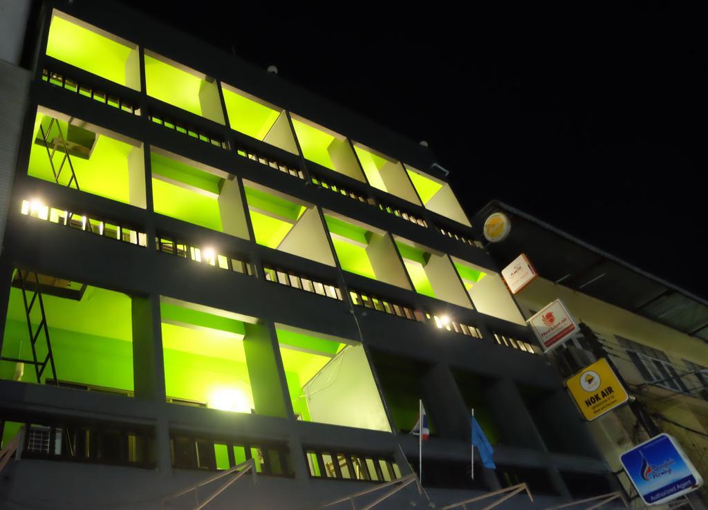 Hostel House & *