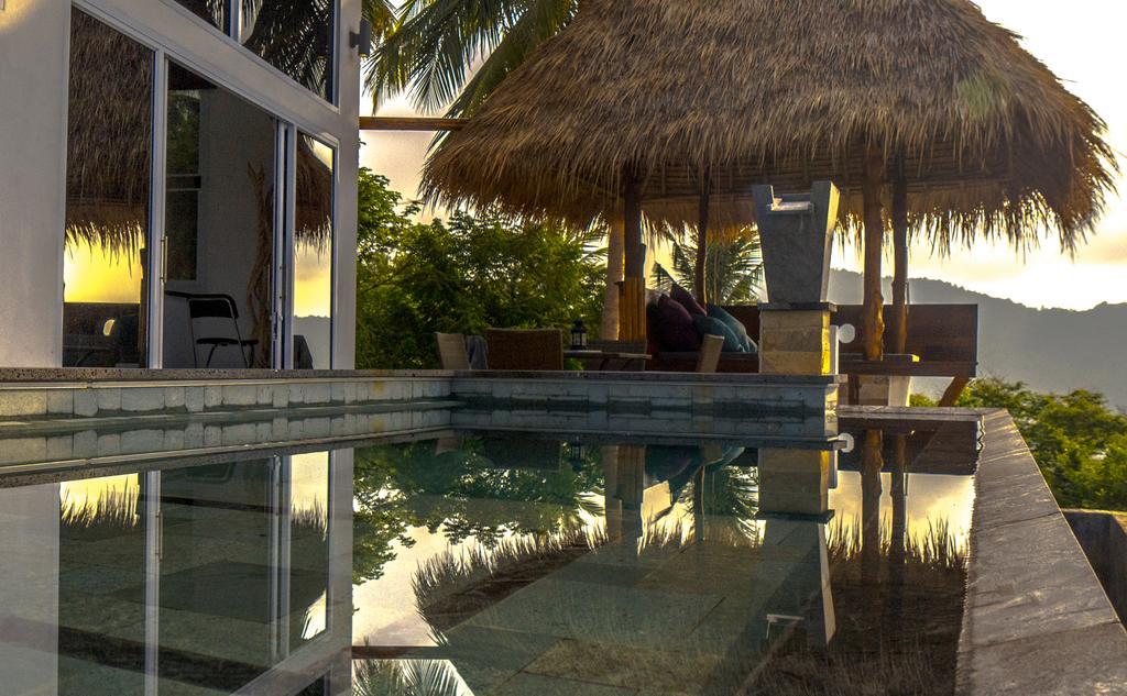 Horizon Luxury Pool