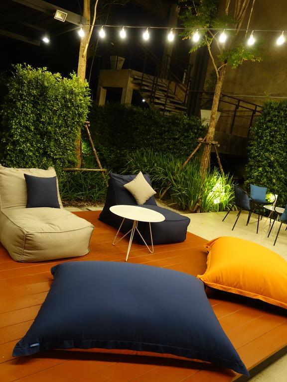 Hotel The Restro