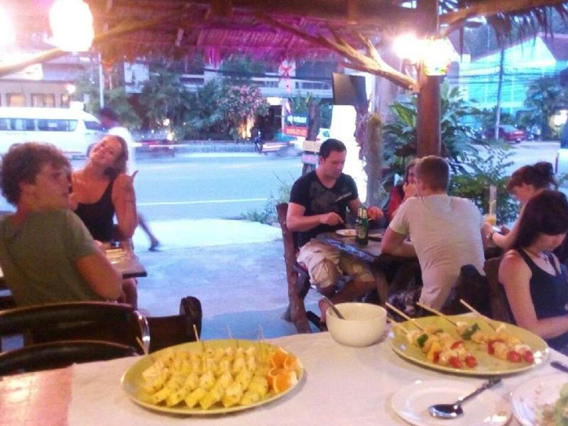 Leaf Guest house 2*