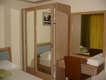 Hotel Orange 2*