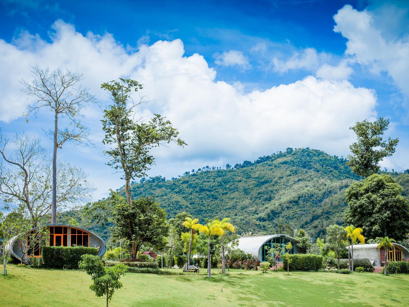 The Banyan Leaf Resort Suan Phueng
