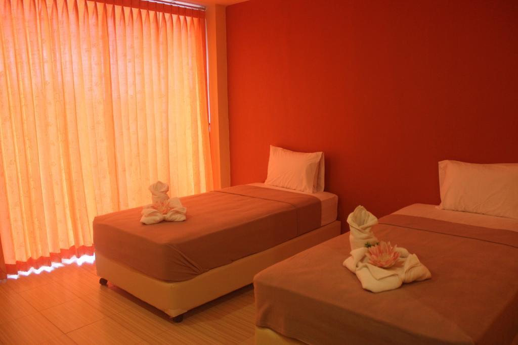 Nichakarn Massage & House *