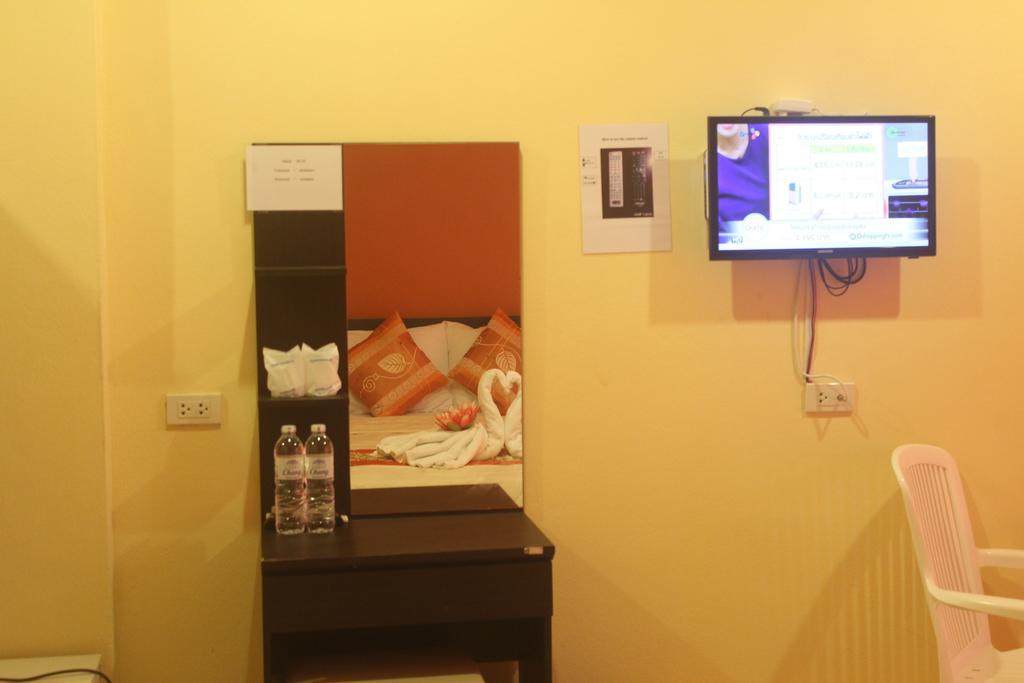 Nichakarn Massage & House Guest house *